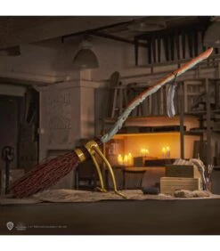 Balai Éclair De Feu Réplique Collector Edition Limitée -Harry Potter Série Magasin balai eclair de feu replique collector edition limitee 2