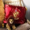 Coussin Peluche Gryffondor 1 Coussin Peluche Gryffondor -Harry Potter Série Magasin coussin peluche gryffondor