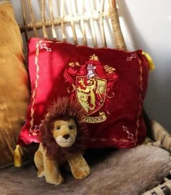 Coussin Peluche Gryffondor