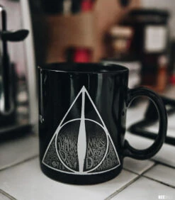 Mug The Deathy Hallows Effet Thermique 11 Mug The Deathy Hallows Effet Thermique -Harry Potter Série Magasin mug harry potter effet thermique the deathy hallows 4